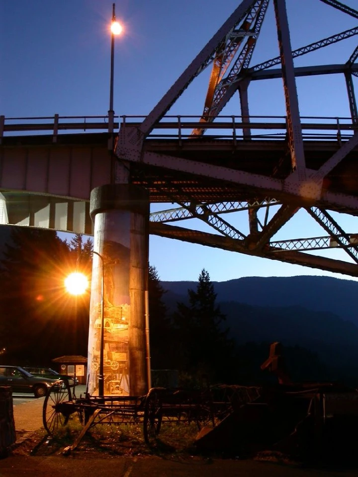 Bridge of the Gods, Late Evening